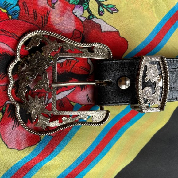 Tony Lama Accessories - TONY LAMA Western Women’s Black Leather Belt and Buckle (32)